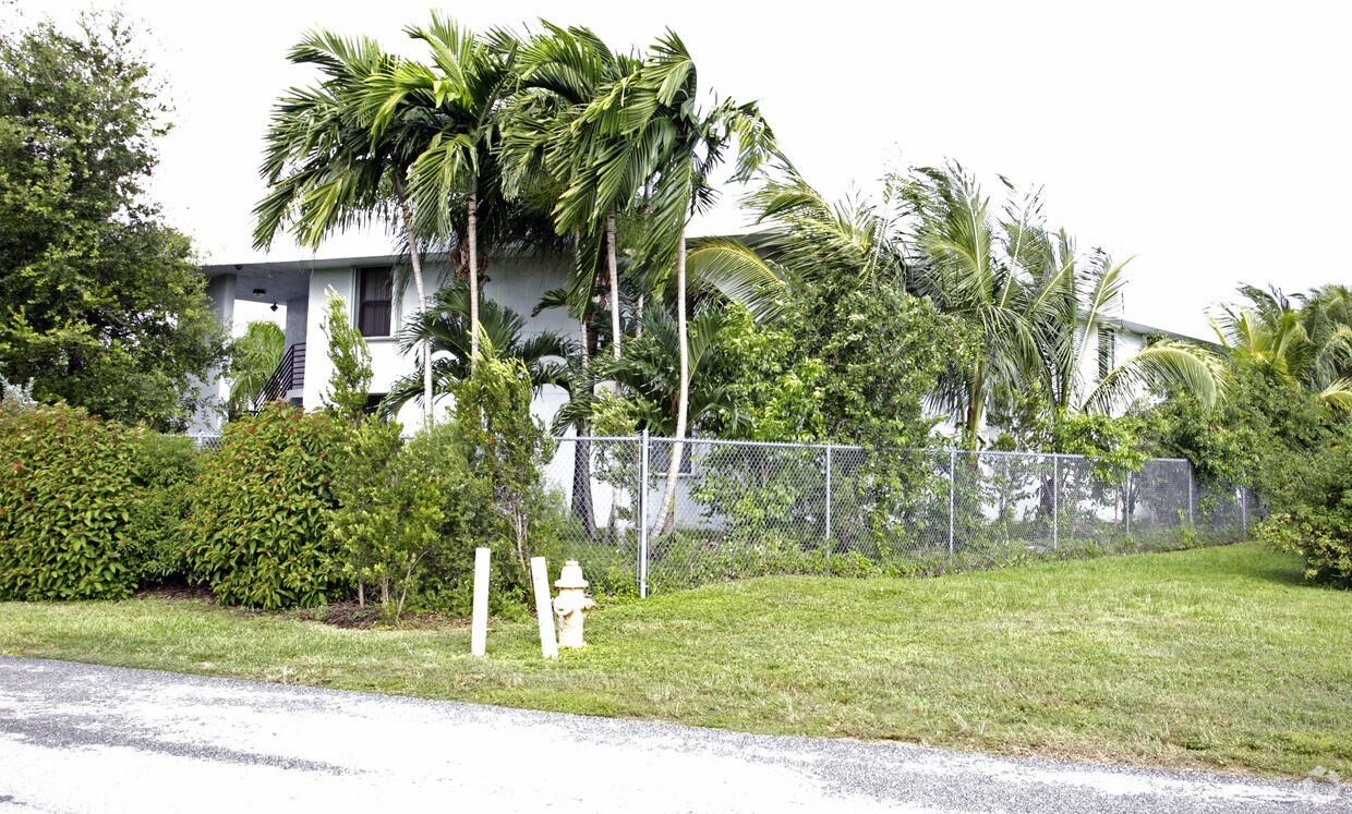 Foto del edificio - 9785 SW 181st Ter