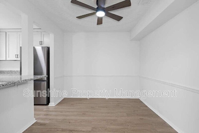 Foto del edificio - 6591 Stoney Point S