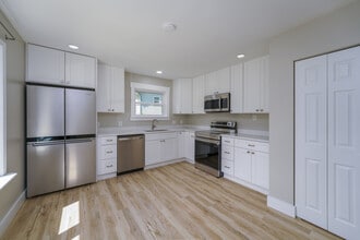 Building Photo - 68 Palmer St