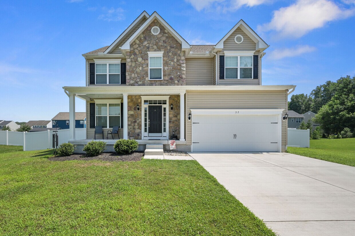 Foto principal - 37 Lucille Ct
