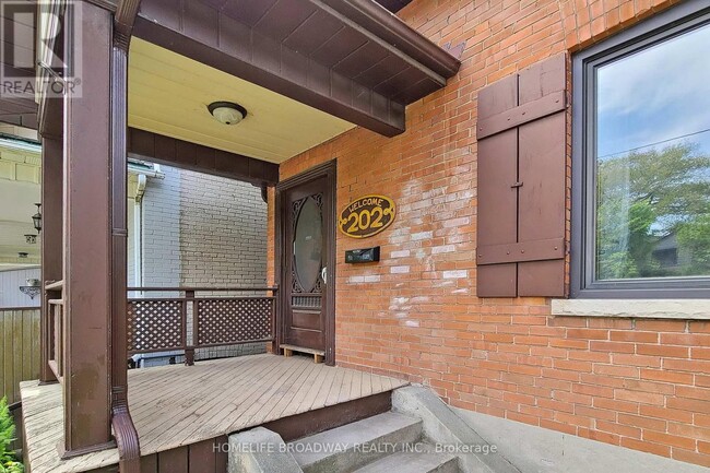Building Photo - 202 Scarborough Rd