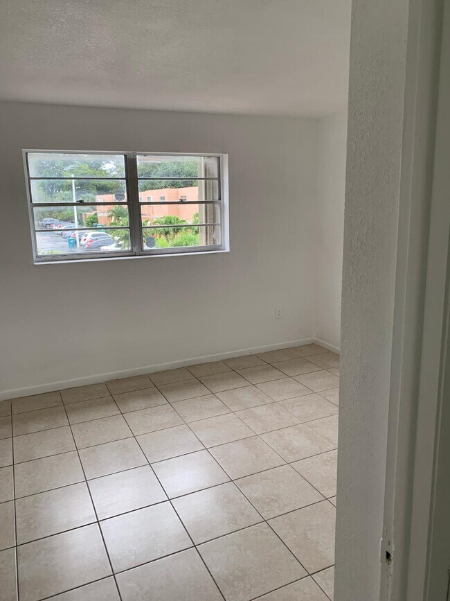 Building Photo - 15115 SW 81st St