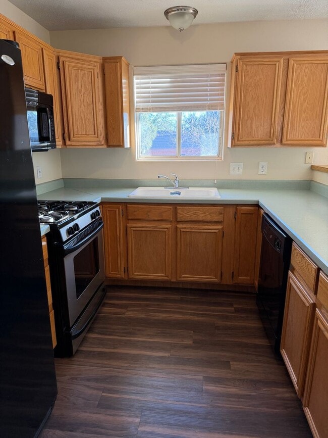 Foto del edificio - Charming 2 bedroom, 1 bath townhome ideally located in downtown Ivins!