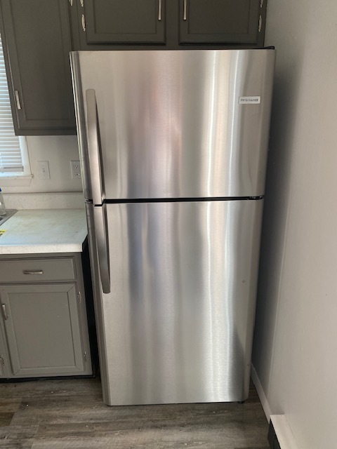 Brand new stainless steel fridge - 7723 Ninevah Rd