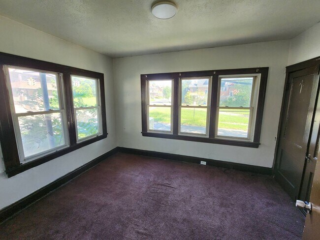 Foto del edificio - 974 Eddy Rd