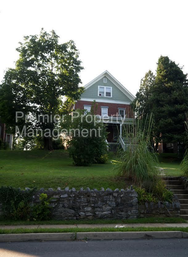 Primary Photo - 428 Virginia Ave