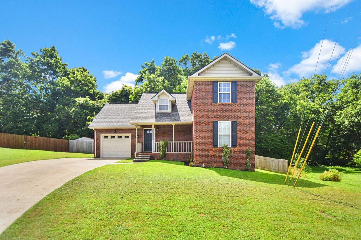 Foto principal - Pet Friendly Three Bedroom!