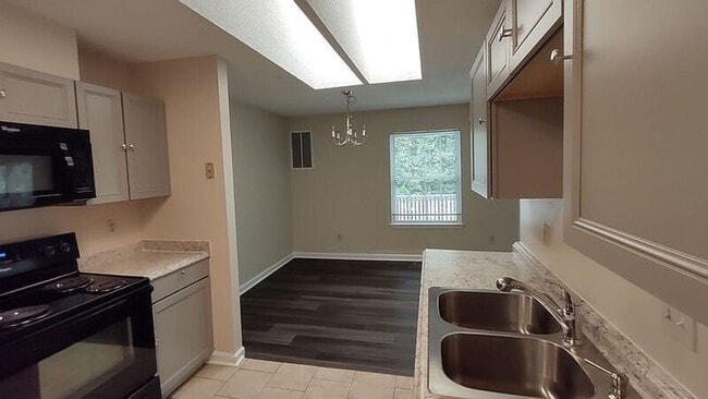 Photo - Chisle Run- 2 bedrooms and 1.5 bathrooms Townhome