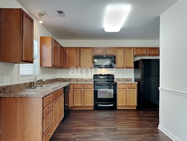 Foto del edificio - 4013 Tarrant Trace Cir