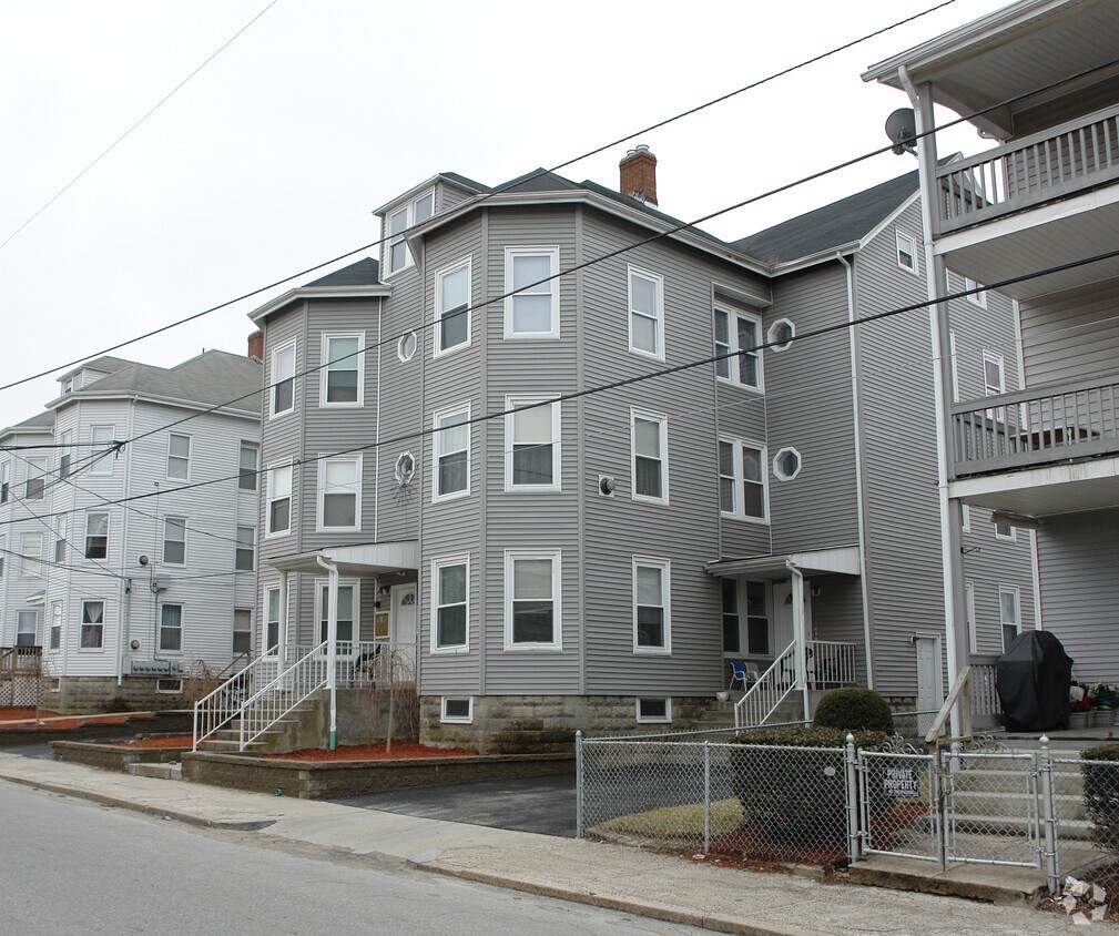 Building Photo - 240 3rd Ave