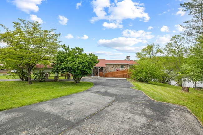 Building Photo - 258 Idlewild Dr