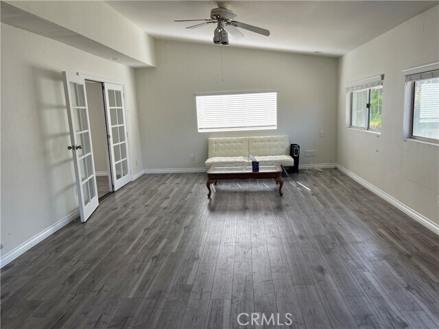 Foto del edificio - 1657 Meadow Glen Rd