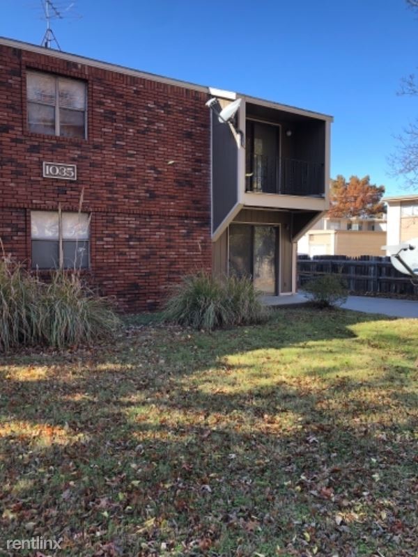 Primary Photo - 1035 S Kansas St