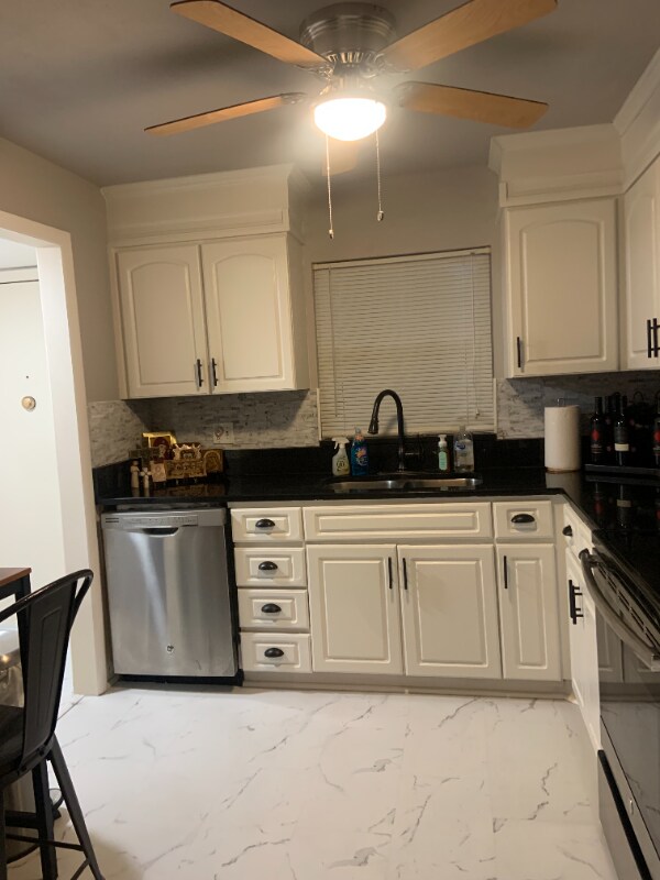 Primary Photo - 17103 Gulf Blvd