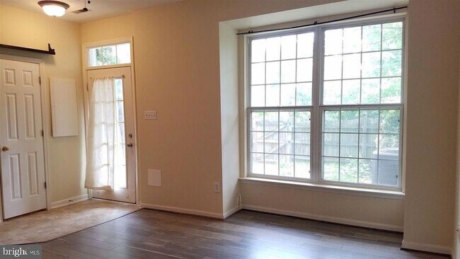 Building Photo - 5208 Duke Ct