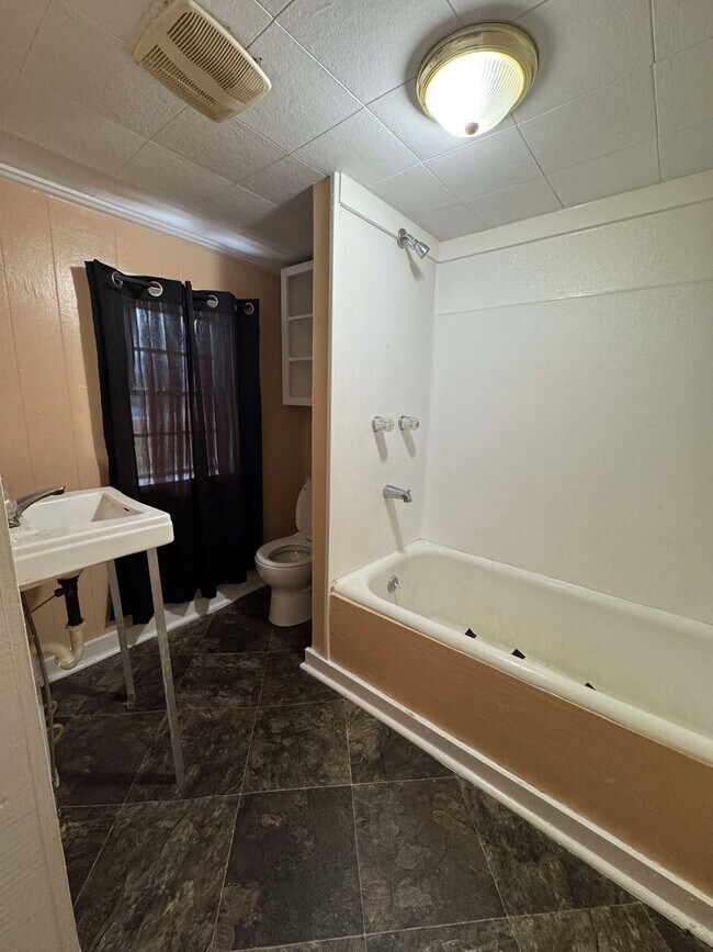 Foto del edificio - Kendall Easterwood Properties