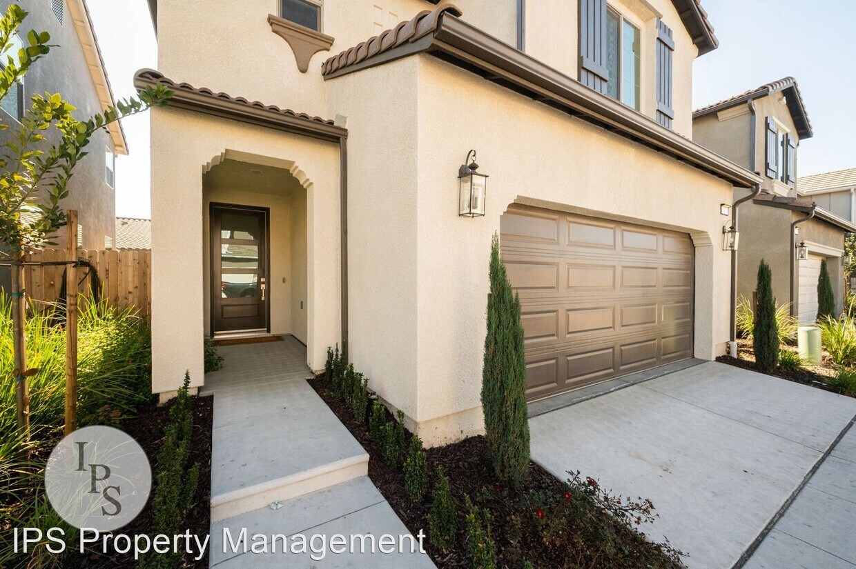 Primary Photo - 3 br, 2.5 bath House - 6201 E. Bibi Drive