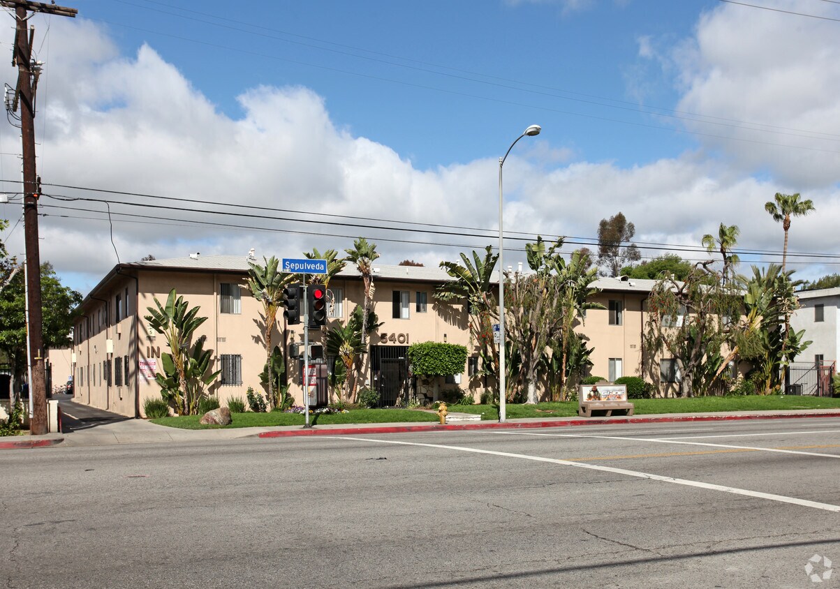 Kingston Apartments in Sherman Oaks, CA Westside Rentals