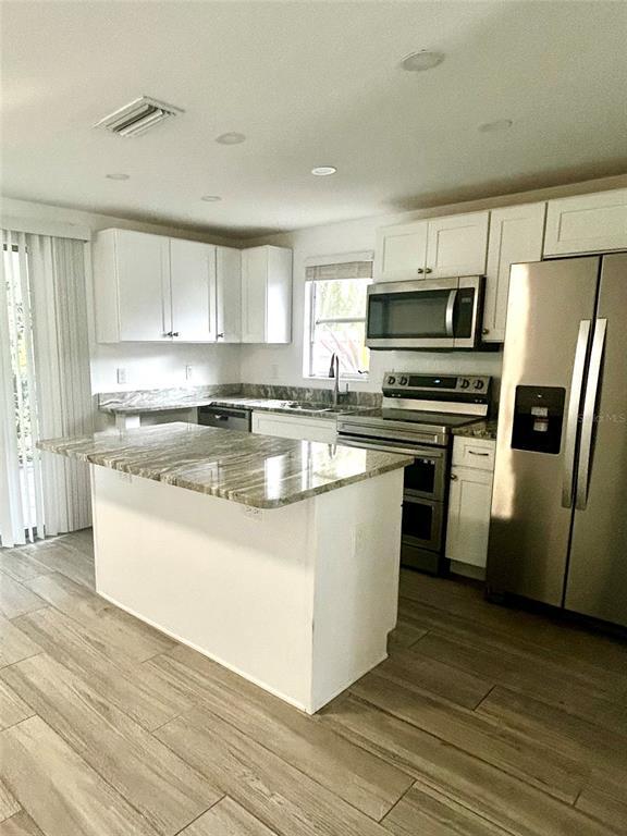 Foto del edificio - 2377 Main St