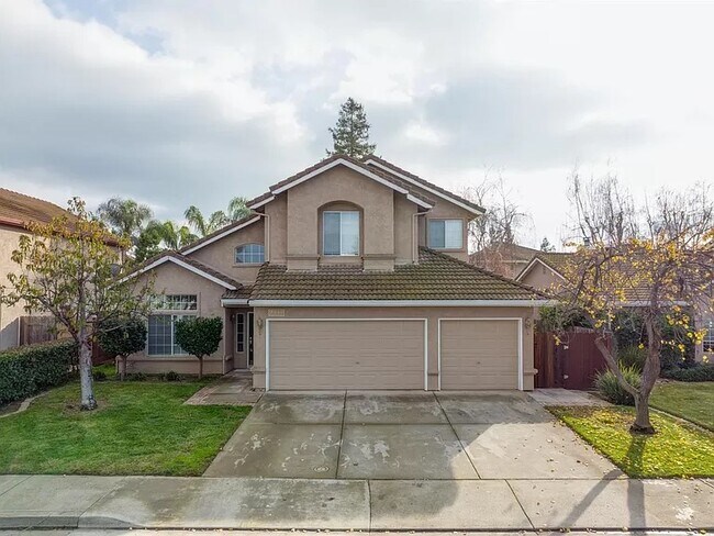 Foto del edificio - 2349 Rainwood Ln