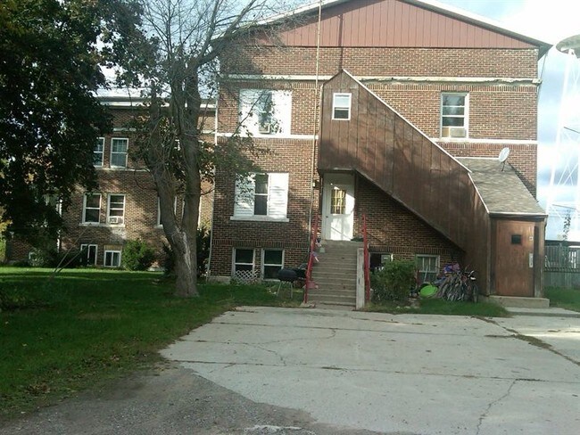 Foto del edificio - 1 br, 1 bath Apartment - County Farm 105