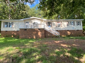 Building Photo - 568 Mystic Hollow