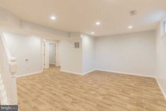 Building Photo - 3667 Stewart Ln