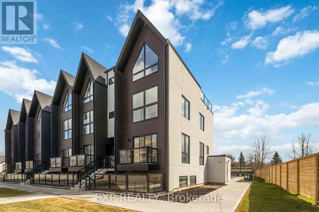 Building Photo - 7277-7277 Wilson Crescent