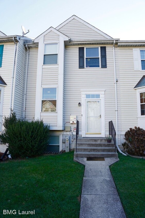 Primary Photo - 4 br, 2.5 bath House - 357 Lindera Ct