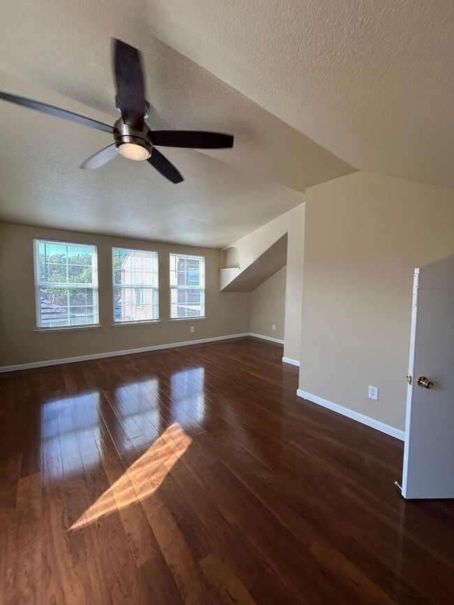 Building Photo - 5276 Trophy Dr