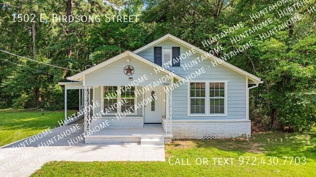 Building Photo - 1502 E Birdsong St