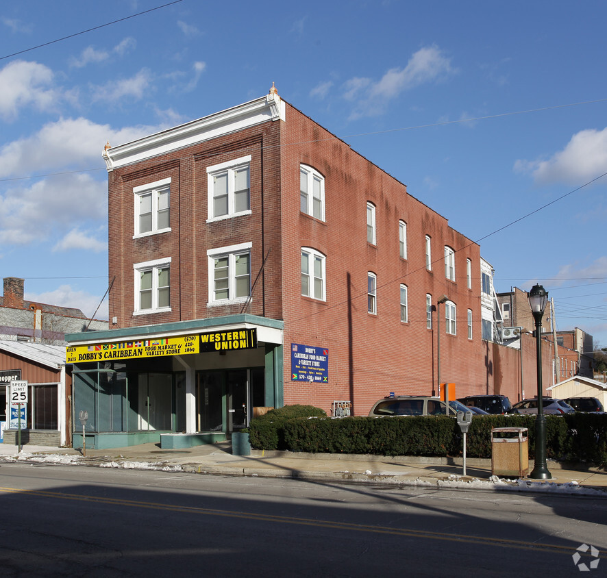 Primary Photo - 6-Unit Mixed-Use #2641-IV