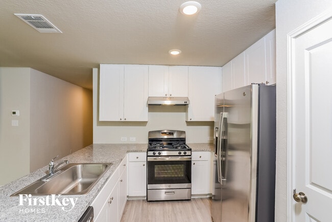 Foto del edificio - 1718 Morse Way