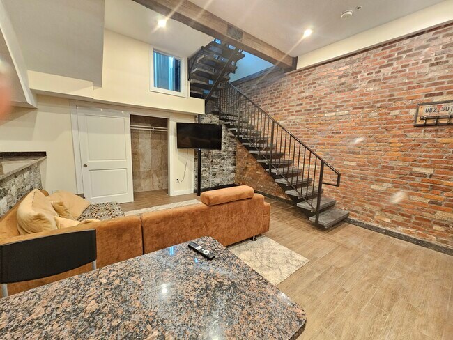 Foto del edificio - 1028 Commonwealth Ave