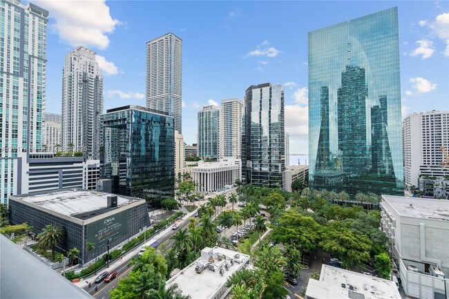 Foto del edificio - 1300 S Miami Ave