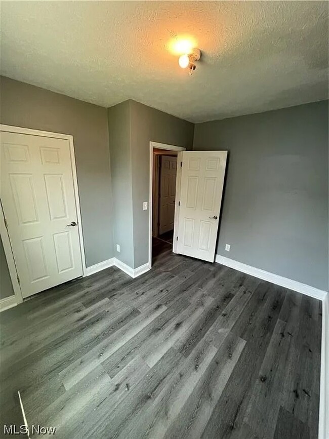 Building Photo - Lovely 4 Bedroom 2 Bathroom House in Cleve...