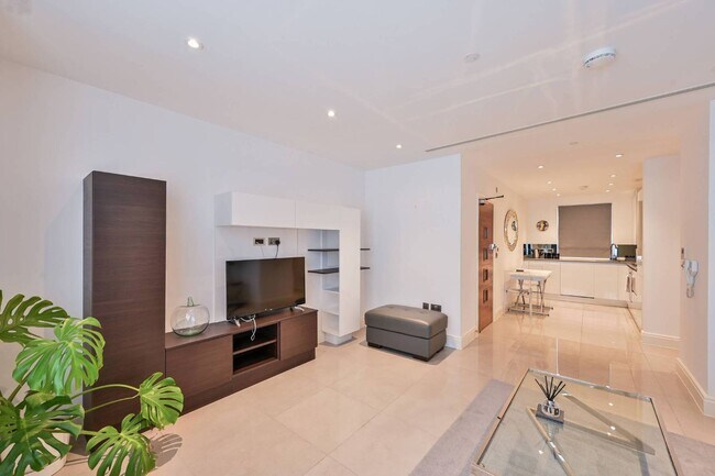 Foto del edificio - 2155-2155 Chester Dr