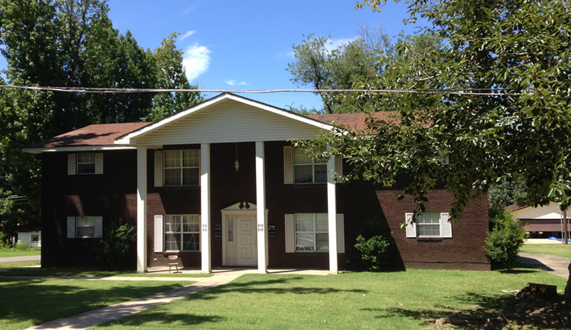 Primary Photo - 614 W Fannetta St