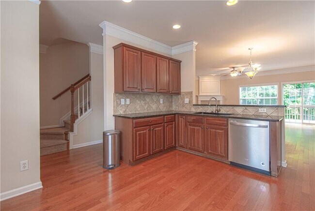 Building Photo - 623 Coligny Ct