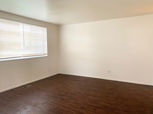 Building Photo - Two bedroom apt, Salt Lake City; 1,000 sq ...