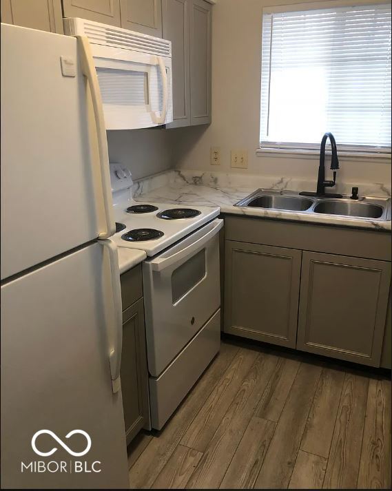 Foto del edificio - 3248 Lupine Dr