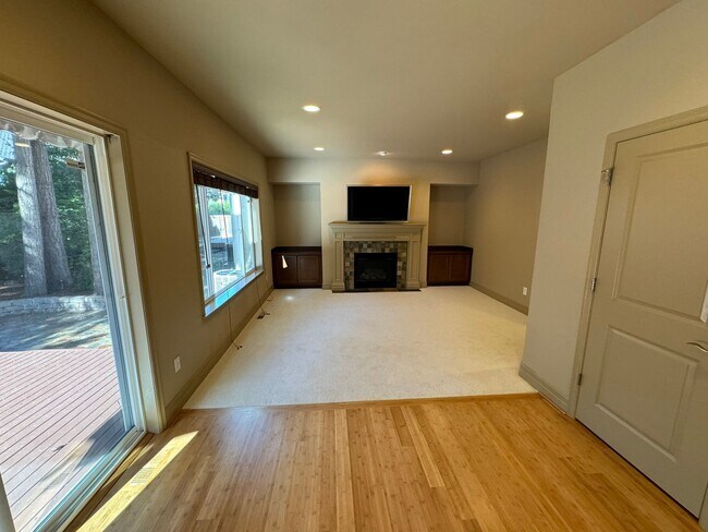 Foto del edificio - 4Bd/2.5Ba Bellevue Home