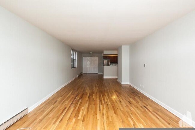 Foto del edificio - bedroom in Chicago IL 60610