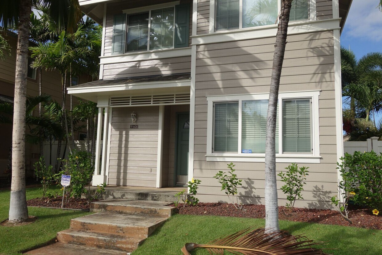 Foto principal - Beautiful 4 BD / 3 BA House in Ocean Pointe!