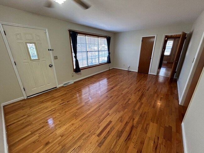 Foto del edificio - 3/2 House in Jamestown/Lindale $1,495