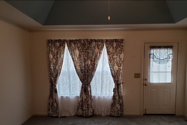 Foto del edificio - 1011 Brookwood Dr