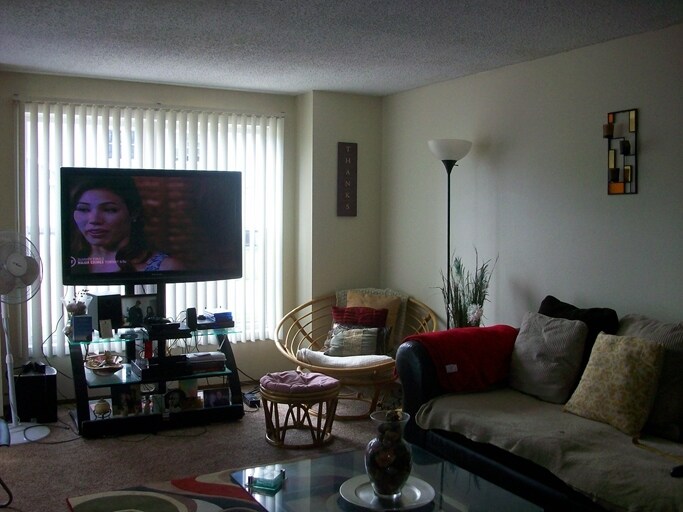 Sala de estar - 2001-2023 Haughton Ave