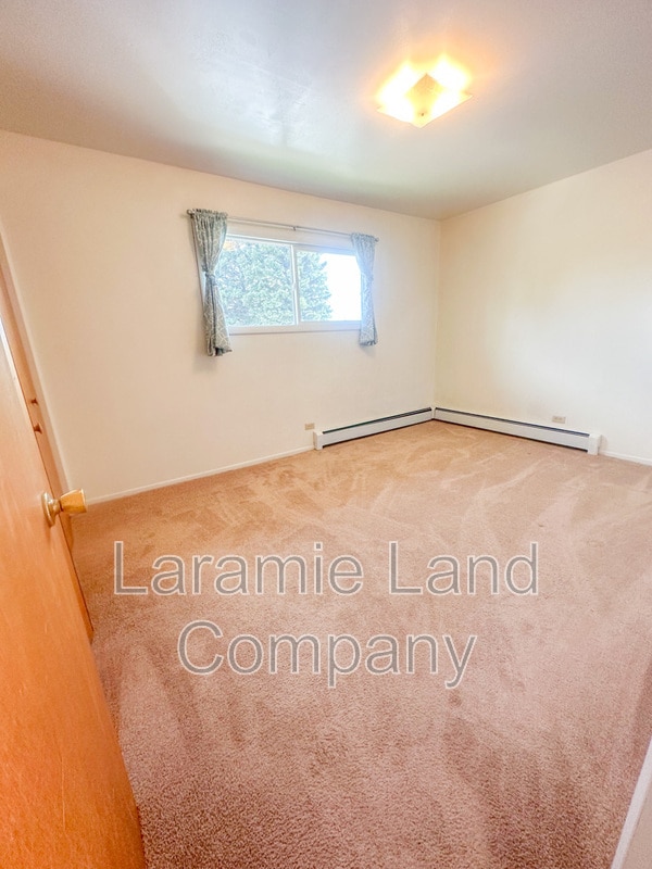 Foto del edificio - 1503 E Baker St