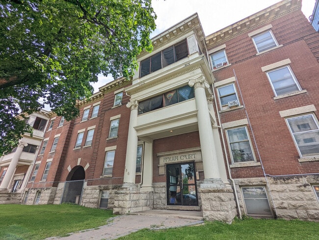 Building Photo - Moxam Court Apartments