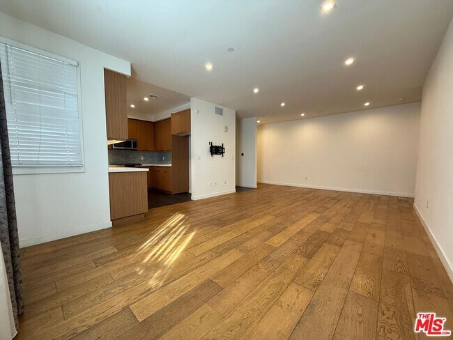 Foto del edificio - 532 W Elk Ave